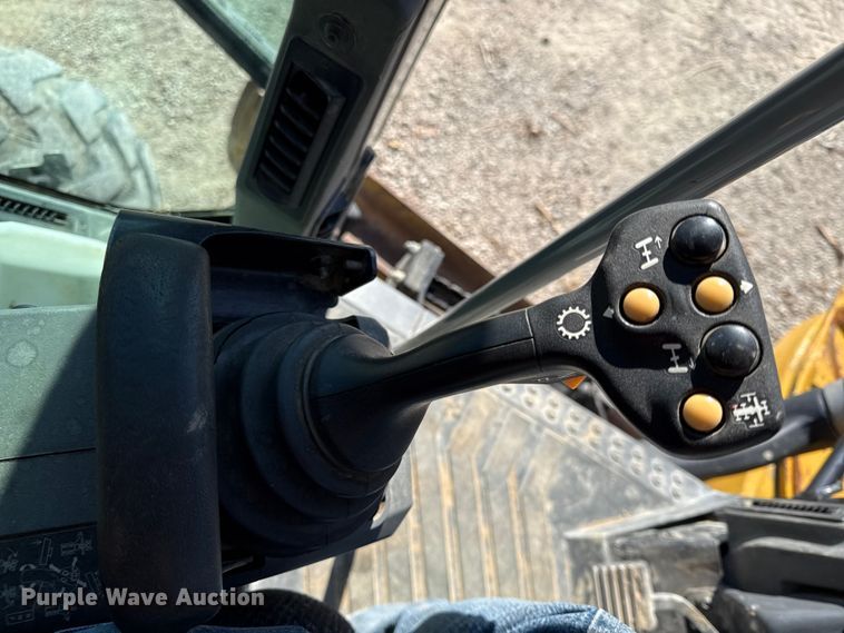 image for item EV7696 2013 Caterpillar 12M2 motor grader