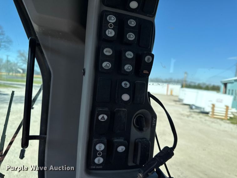 image for item EV7696 2013 Caterpillar 12M2 motor grader