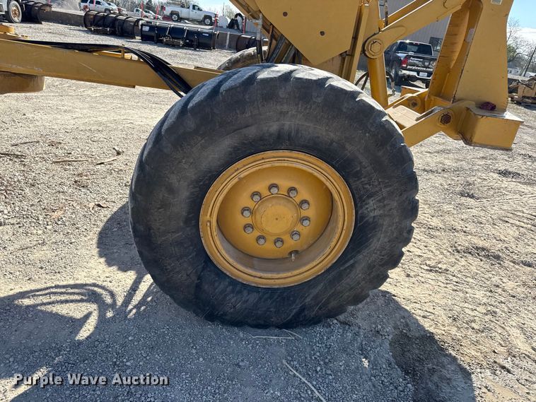 image for item EV7696 2013 Caterpillar 12M2 motor grader