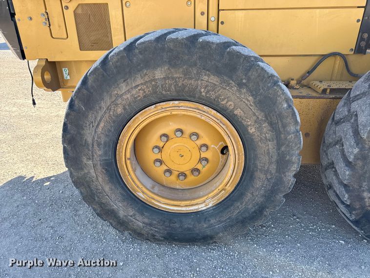 image for item EV7696 2013 Caterpillar 12M2 motor grader