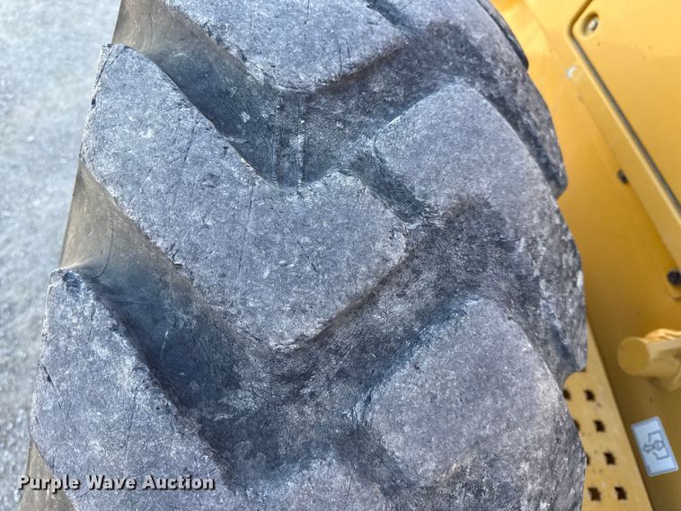 image for item EV7696 2013 Caterpillar 12M2 motor grader