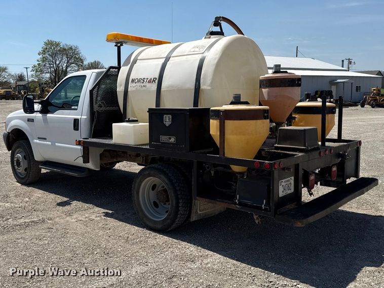 image for item EV7697 1999 Ford F550 flatbed truck
