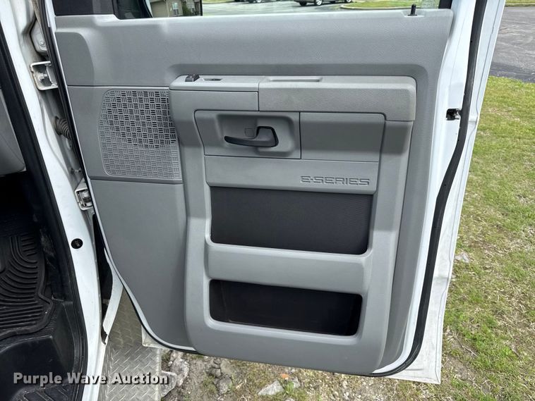 image for item EV7703 2014 Ford E150 Econoline van