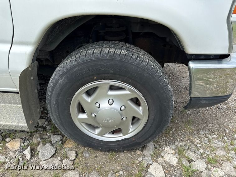 image for item EV7703 2014 Ford E150 Econoline van