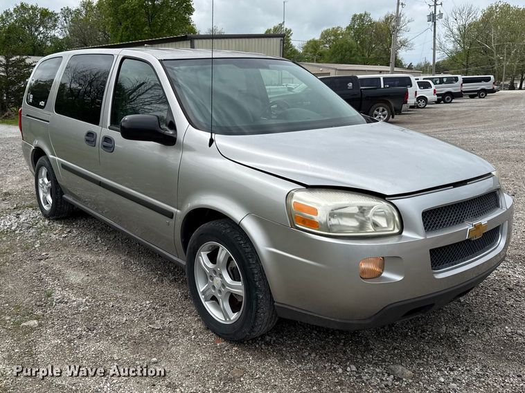 image for item EV7704 2008 Chevrolet Uplander LS van