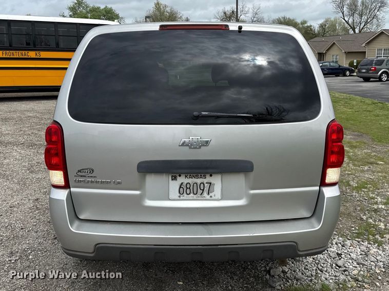 image for item EV7704 2008 Chevrolet Uplander LS van