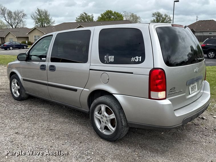 image for item EV7704 2008 Chevrolet Uplander LS van