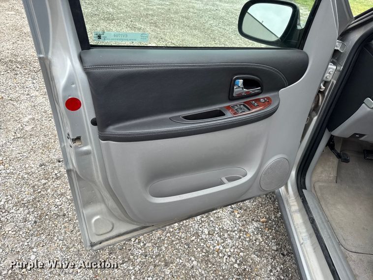 image for item EV7704 2008 Chevrolet Uplander LS van