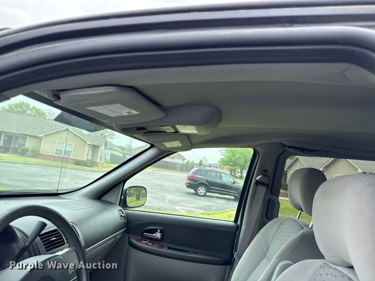 image for item EV7704 2008 Chevrolet Uplander LS van