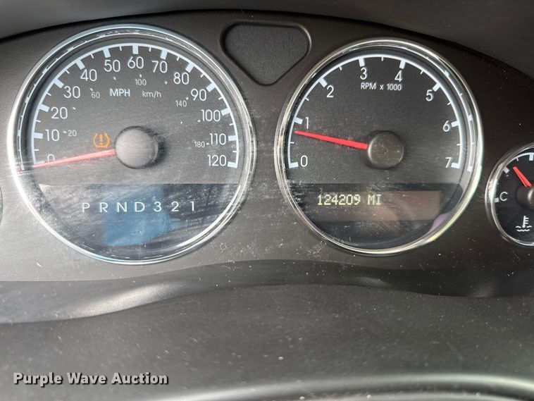 image for item EV7704 2008 Chevrolet Uplander LS van