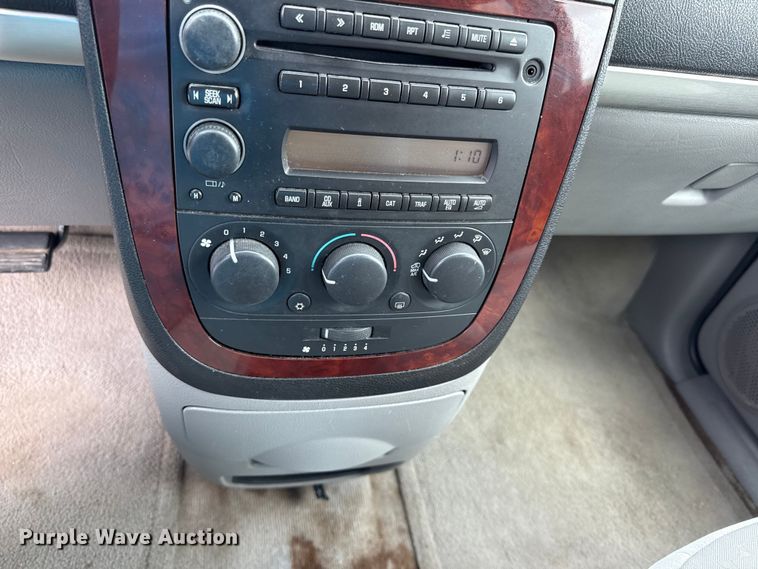 image for item EV7704 2008 Chevrolet Uplander LS van