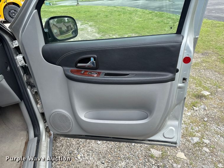 image for item EV7704 2008 Chevrolet Uplander LS van