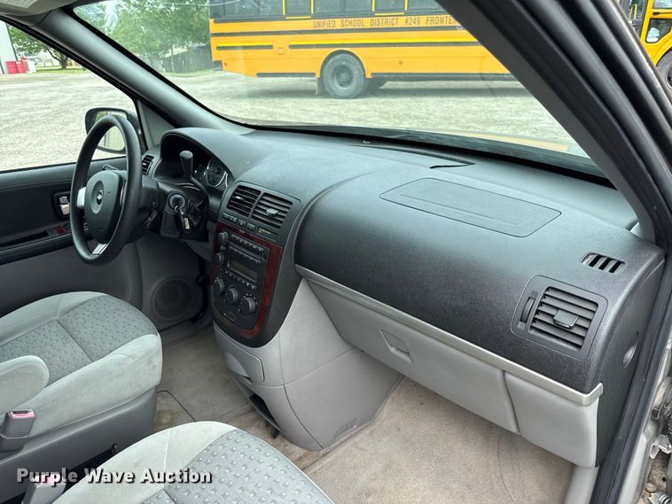 image for item EV7704 2008 Chevrolet Uplander LS van