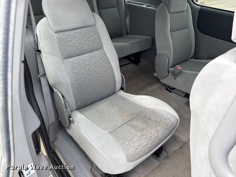 image for item EV7704 2008 Chevrolet Uplander LS van