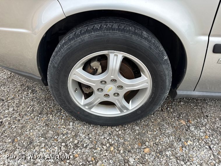 image for item EV7704 2008 Chevrolet Uplander LS van