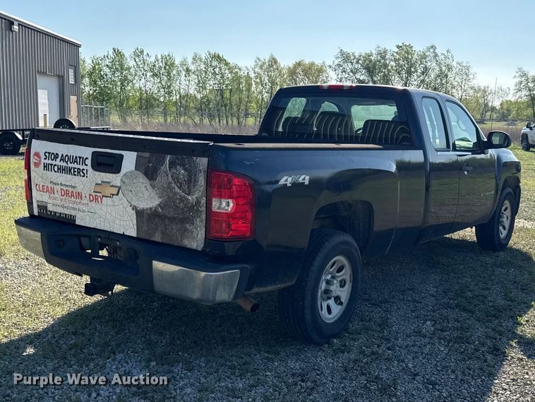 image for item EV7708 2008 Chevrolet Silverado 1500  Ext. Cab dump truck
