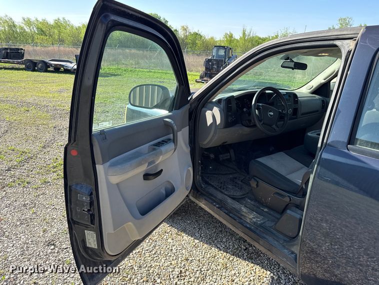 image for item EV7708 2008 Chevrolet Silverado 1500  Ext. Cab dump truck