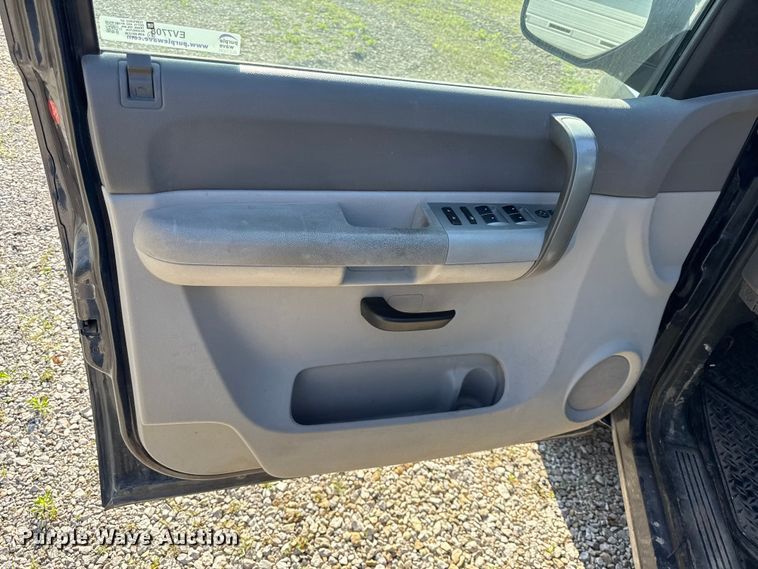 image for item EV7708 2008 Chevrolet Silverado 1500  Ext. Cab dump truck