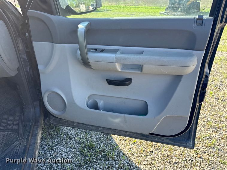image for item EV7708 2008 Chevrolet Silverado 1500  Ext. Cab dump truck