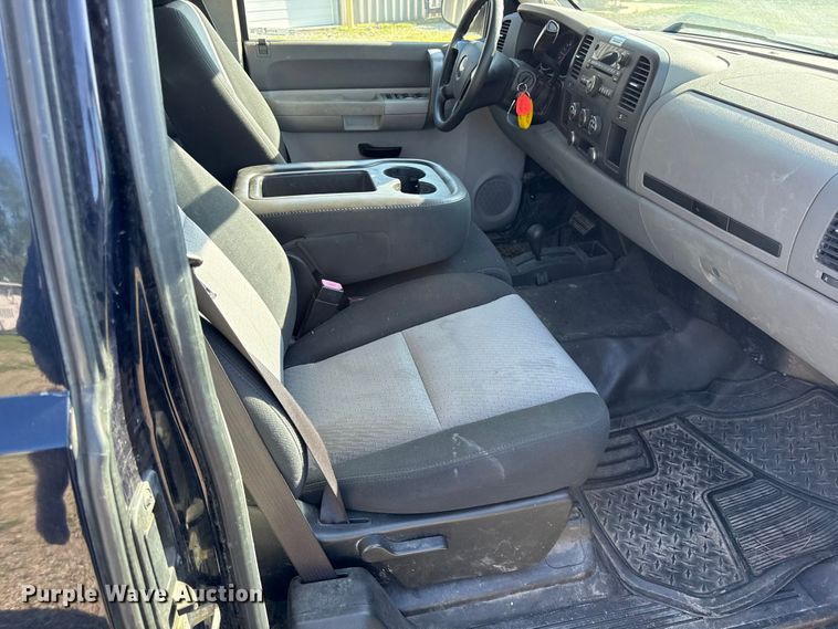 image for item EV7708 2008 Chevrolet Silverado 1500  Ext. Cab dump truck