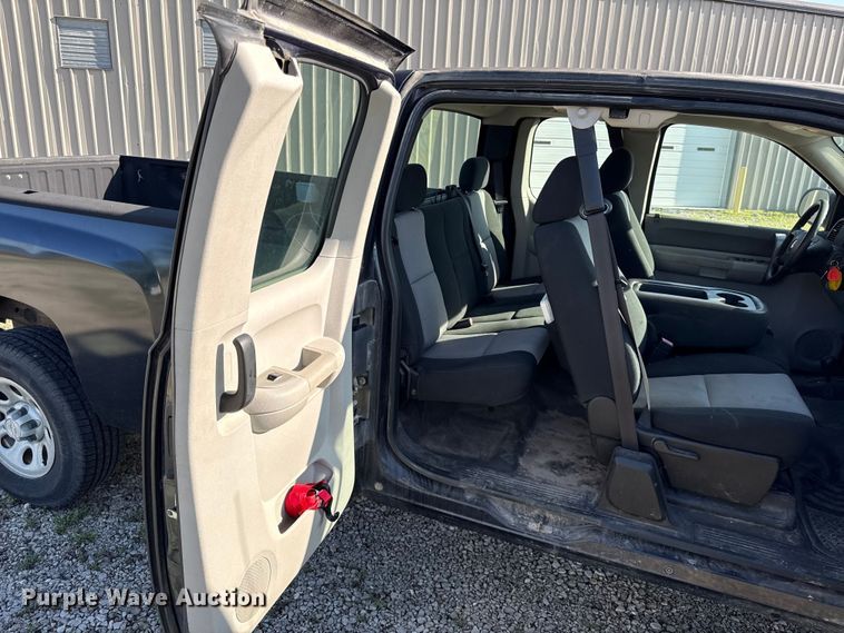 image for item EV7708 2008 Chevrolet Silverado 1500  Ext. Cab dump truck
