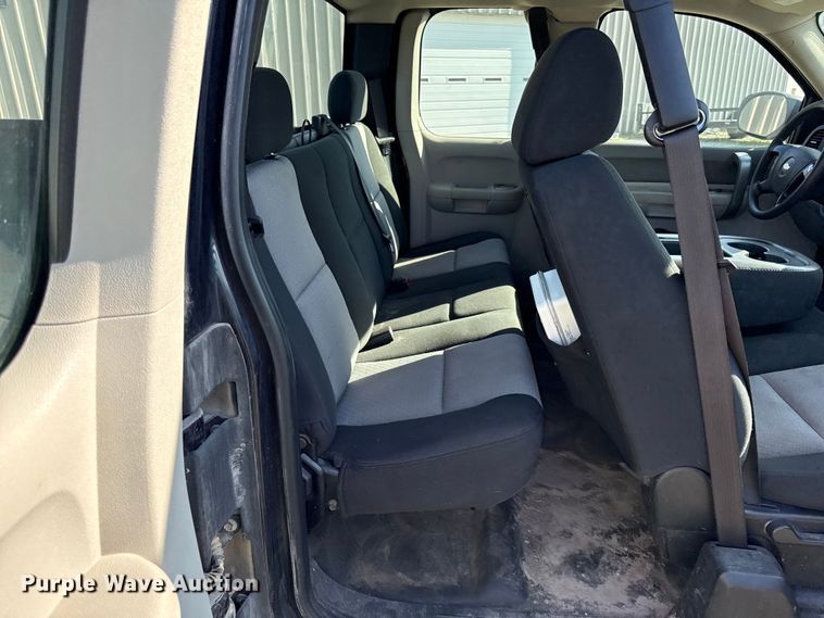 image for item EV7708 2008 Chevrolet Silverado 1500  Ext. Cab dump truck