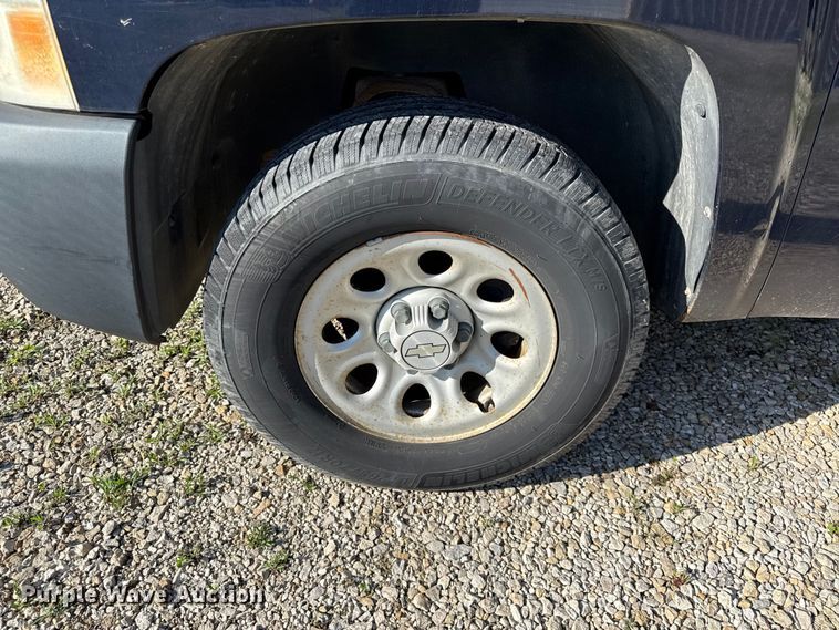 image for item EV7708 2008 Chevrolet Silverado 1500  Ext. Cab dump truck