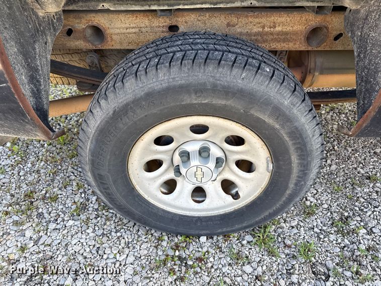image for item EV7708 2008 Chevrolet Silverado 1500  Ext. Cab dump truck