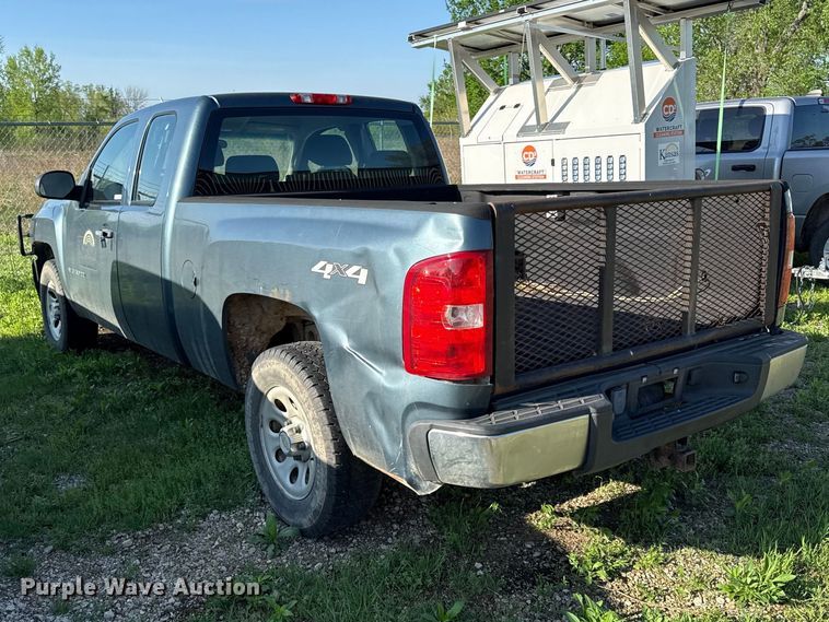 image for item EV7710 2012 Chevrolet Silverado Ext. Cab pickup truck