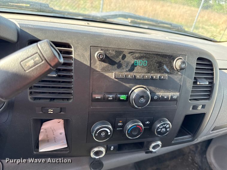 image for item EV7710 2012 Chevrolet Silverado Ext. Cab pickup truck