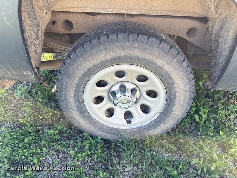 image for item EV7710 2012 Chevrolet Silverado Ext. Cab pickup truck