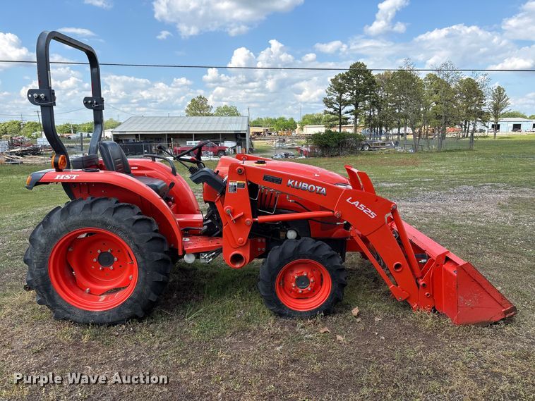 image for item EW1492 Kubota L2501HST MFWD tractor
