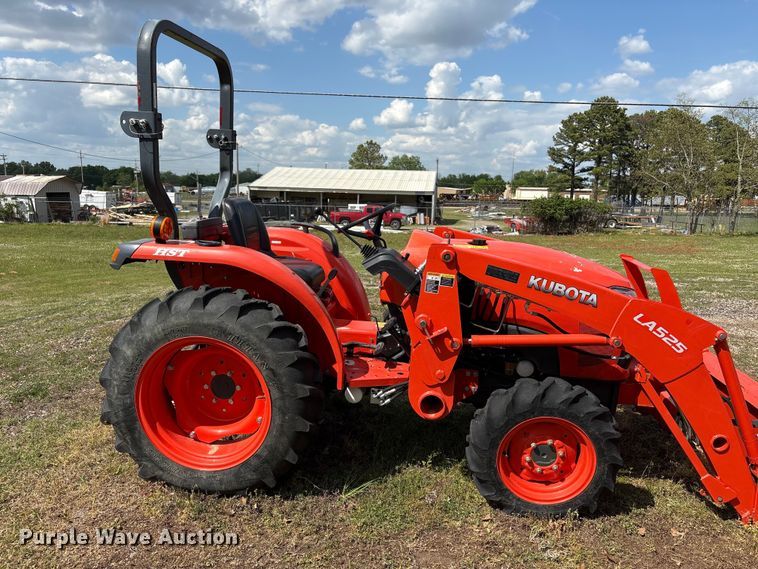 image for item EW1492 Kubota L2501HST MFWD tractor