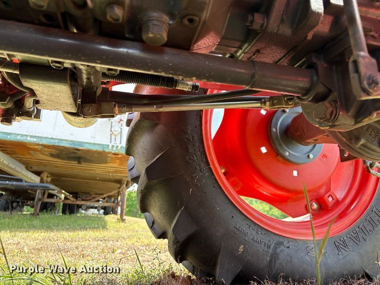 image for item EW1492 Kubota L2501HST MFWD tractor