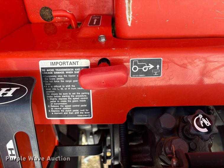 image for item EW1492 Kubota L2501HST MFWD tractor