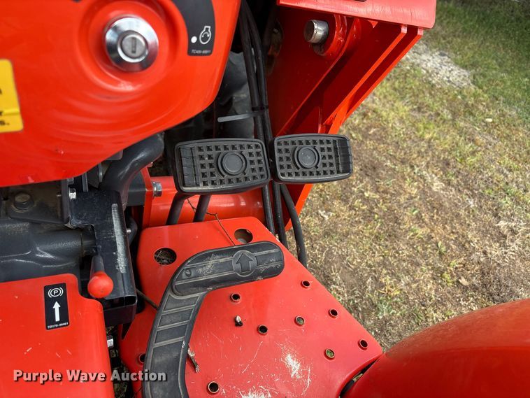 image for item EW1492 Kubota L2501HST MFWD tractor