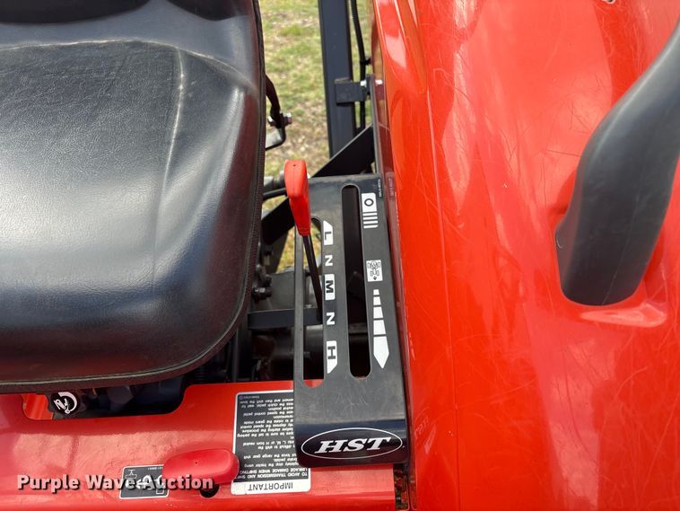 image for item EW1492 Kubota L2501HST MFWD tractor