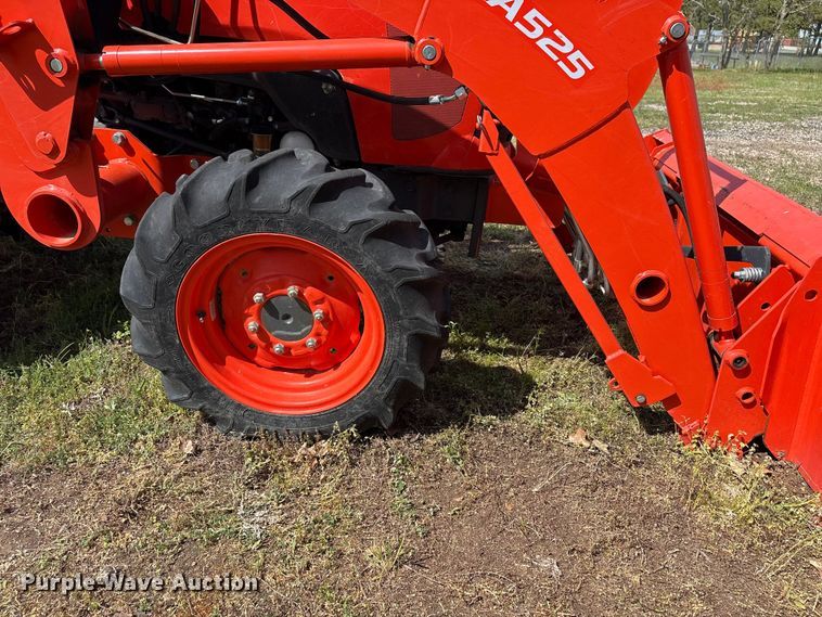 image for item EW1492 Kubota L2501HST MFWD tractor
