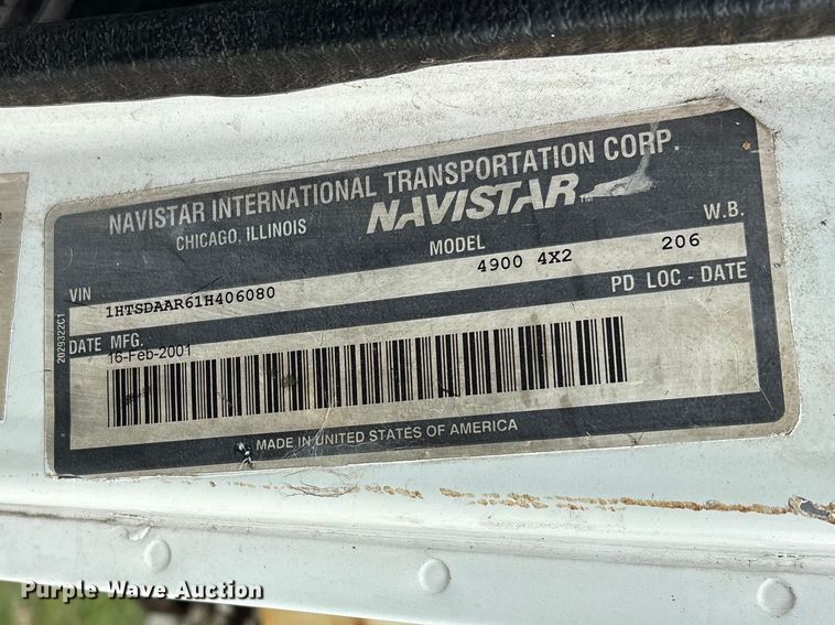 image for item EW1516 2001 International 4900 refuse truck