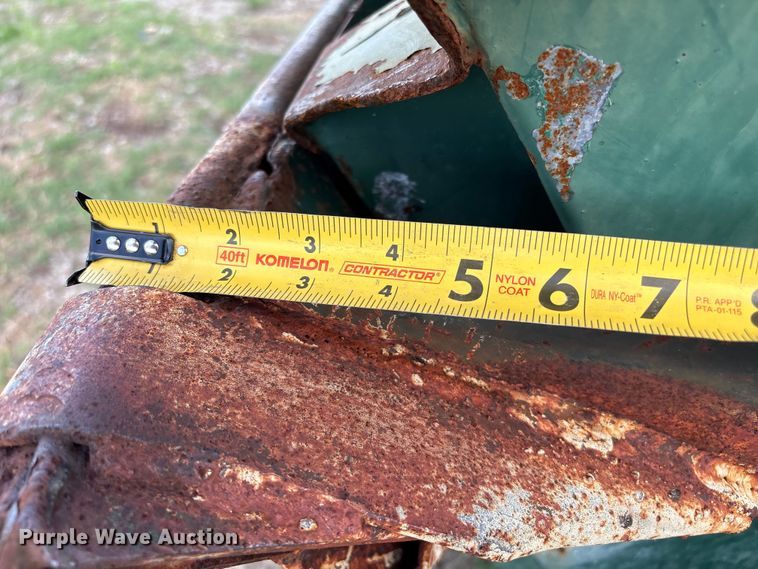 image for item EW1521 (3) dumpsters