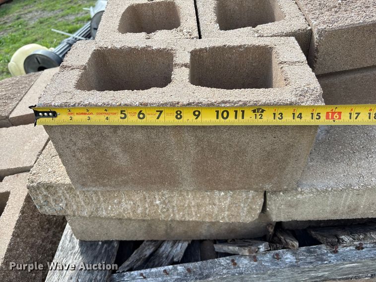 image for item EW1523 Approximately 300 concrete blocks