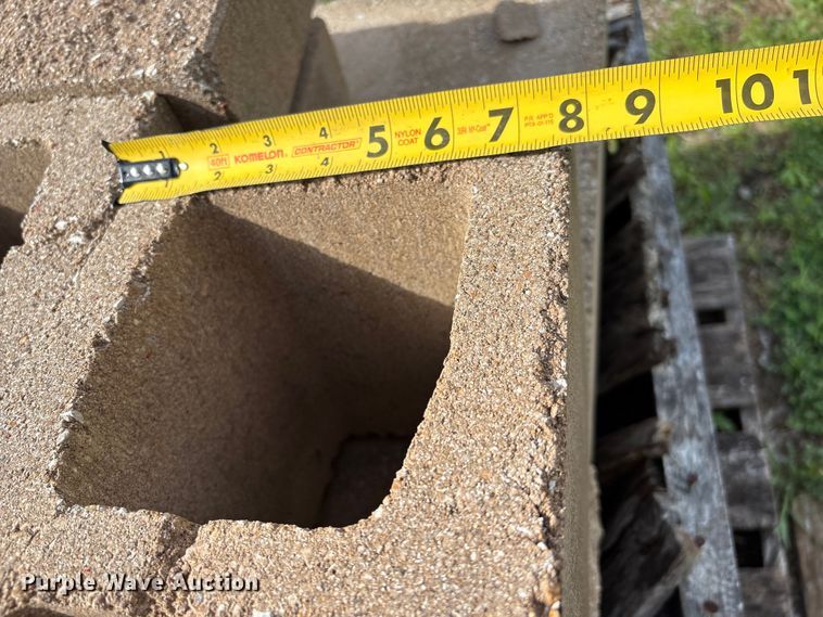 image for item EW1523 Approximately 300 concrete blocks