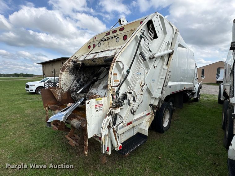 image for item EW1525 2014 Freightliner Business Class M2 refuse truck
