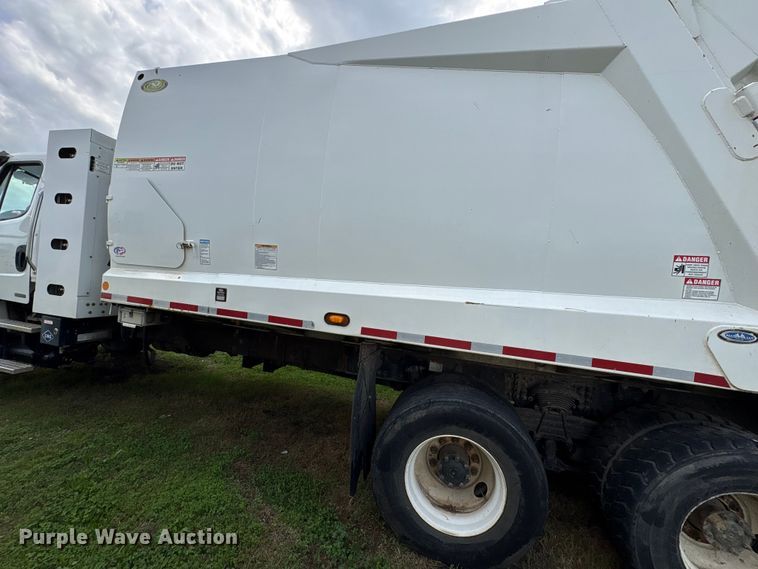 image for item EW1525 2014 Freightliner Business Class M2 refuse truck