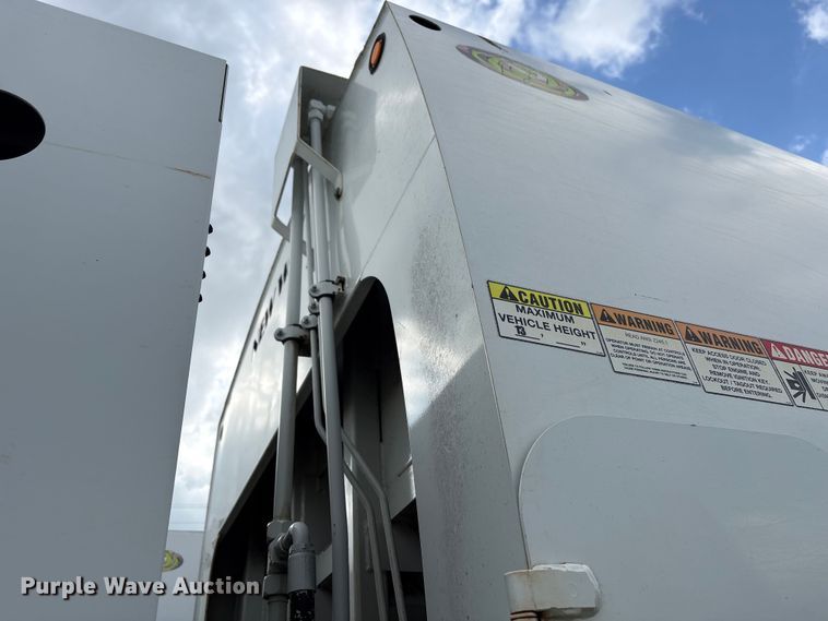 image for item EW1525 2014 Freightliner Business Class M2 refuse truck