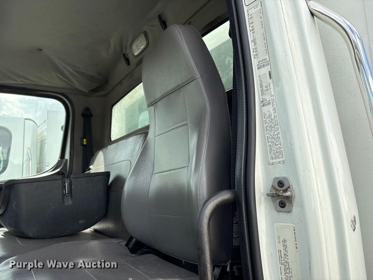 image for item EW1525 2014 Freightliner Business Class M2 refuse truck