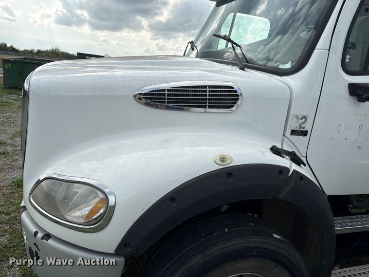 image for item EW1526 2014 Freightliner Business Class M2 refuse truck