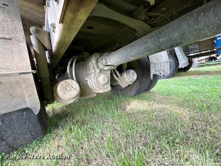 image for item EW1526 2014 Freightliner Business Class M2 refuse truck