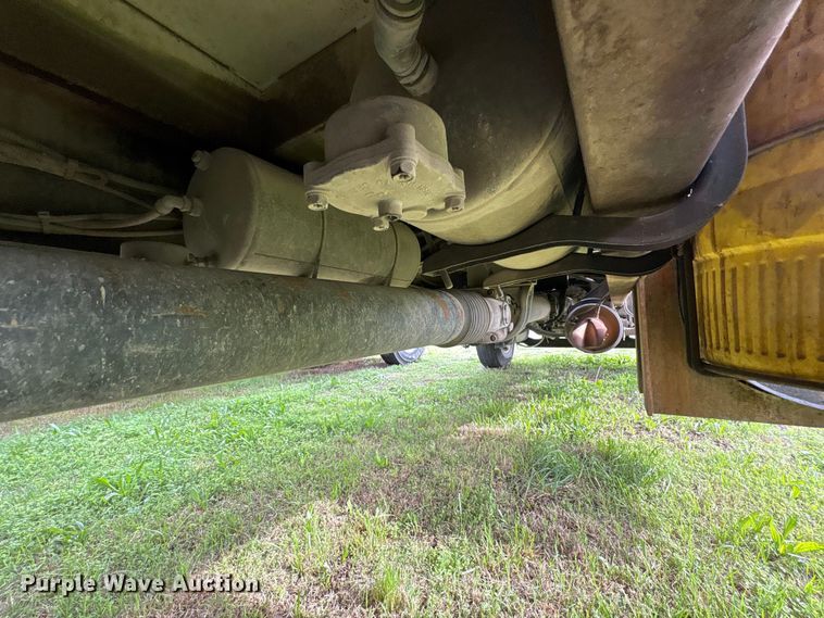 image for item EW1526 2014 Freightliner Business Class M2 refuse truck