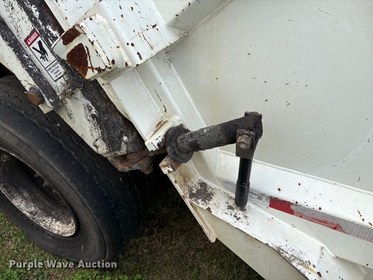 image for item EW1526 2014 Freightliner Business Class M2 refuse truck